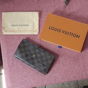 Louis Vuitton Sarah Damier Ebene Wallet